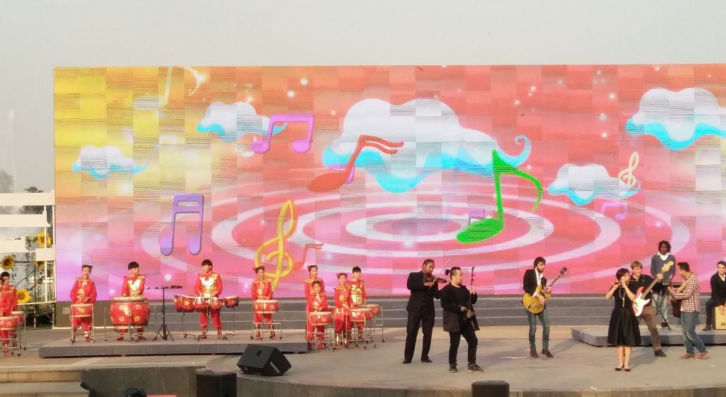 美好家园 幸福南京 ——“小红花”参加2016第三届江苏文化艺术节南京市广场演出