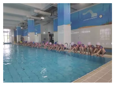 “游”向未来，“泳”无止境——南京市艺术小学特色游泳课展示