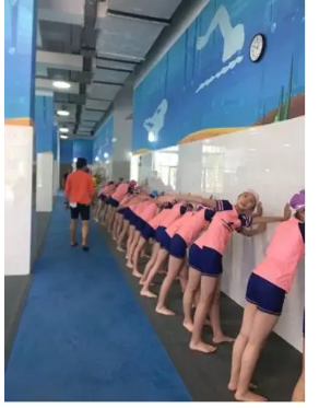 “游”向未来，“泳”无止境——南京市艺术小学特色游泳课展示
