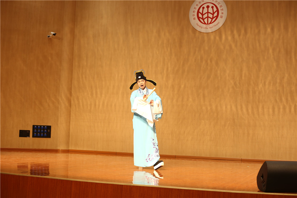 校园新闻-“绿叶点点青”——青年教师基本功汇报(二) “绿叶点点青”——青年教师基本功汇报(二)
