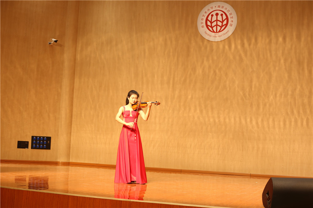 校园新闻-“绿叶点点青”——青年教师基本功汇报(二) “绿叶点点青”——青年教师基本功汇报(二)
