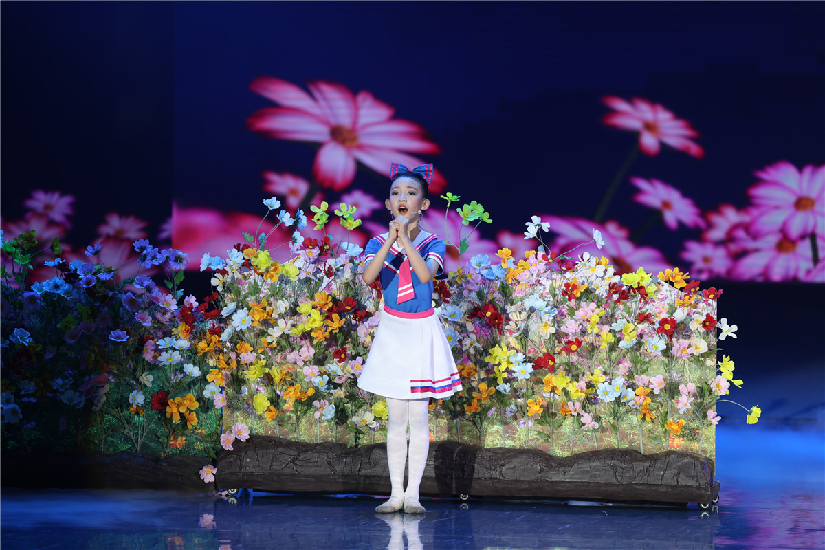 校园新闻-怀揣艺术理想 筑梦成就未来 ——记南京小红花艺术团《童心筑梦》少儿专场演出 怀揣艺术理想 筑梦成就未来 ——记南京小红花艺术团《童心筑梦》少儿专场演出